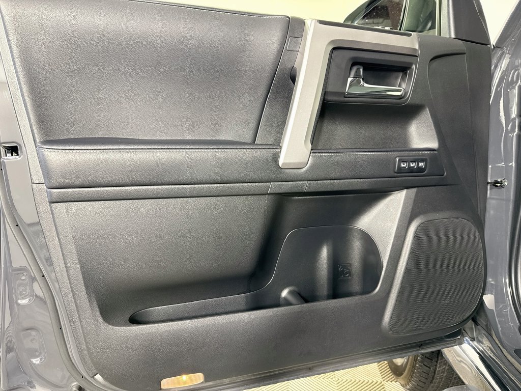 Used 2024 Toyota 4Runner Limited AWD/4WD image 13