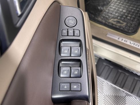 Used 2017 Chevrolet Tahoe LT w/ LT Signature Package image 24