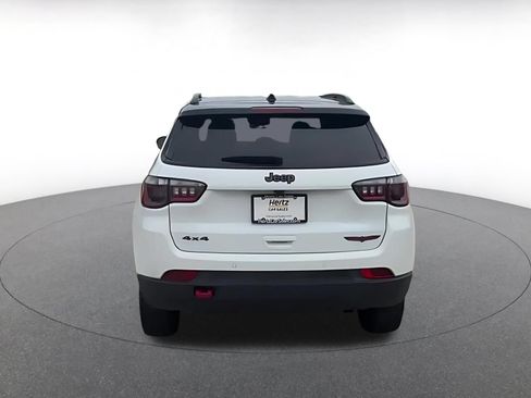 Used 2025 Jeep Compass Trailhawk AWD/4WD image 12