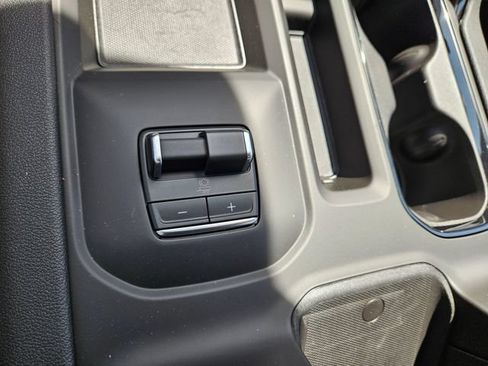 New 2026 GMC Sierra 3500 AT4 w/ AT4 Premium Plus Package AWD/4WD image 32