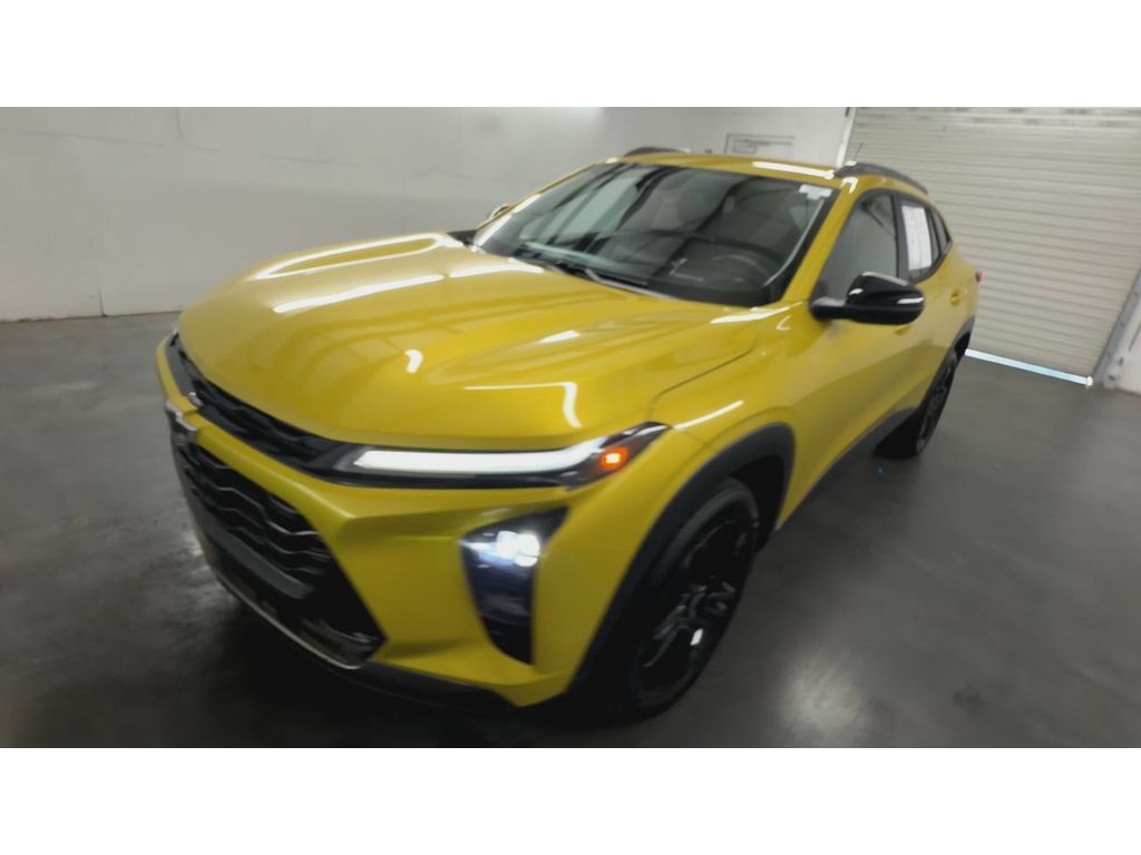 Certified 2024 Chevrolet Trax ACTIV FWD image 4