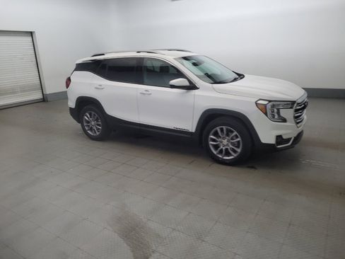 Used 2022 GMC Terrain SLT image 11
