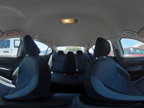 Used 2025 Nissan Versa SV FWD image 40