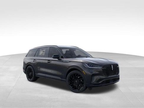 New 2026 Lincoln Aviator Reserve image 8