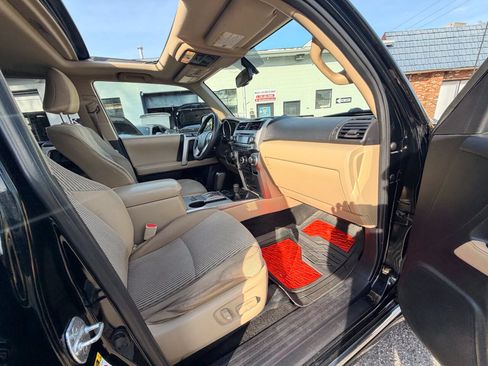 Used 2010 Toyota 4Runner Limited AWD/4WD image 70