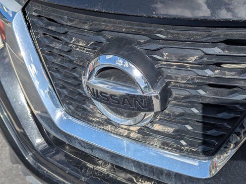 Used 2017 Nissan Rogue SV FWD image 7