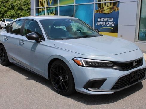 Used 2024 Honda Civic Sport image 1