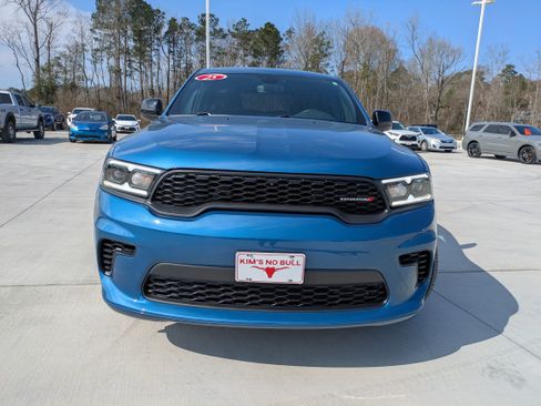 Certified 2025 Dodge Durango GT w/ Trailer Tow Group IV image 2