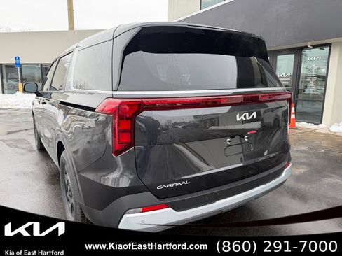 New 2026 Kia Carnival LX FWD image 9