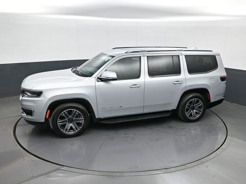 Used 2022 Jeep Wagoneer Series III image 21