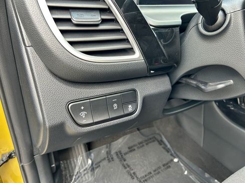 Used 2024 Kia Seltos S image 21