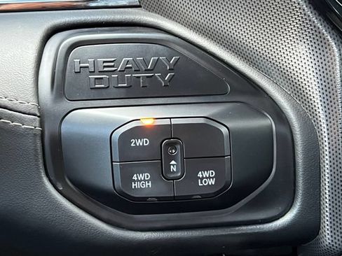 Used 2025 RAM 2500 Limited AWD/4WD image 46