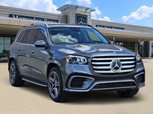 New 2026 Mercedes-Benz GLS 450 4MATIC image 2