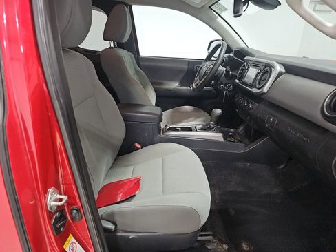 Used 2018 Toyota Tacoma SR5 image 7