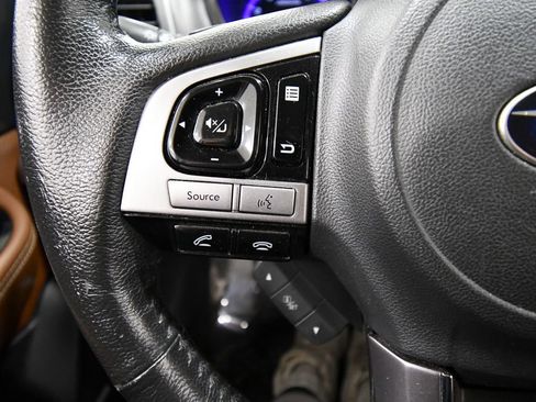 Used 2017 Subaru Outback 2.5i Touring AWD/4WD image 21