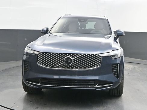 New 2026 Volvo XC90 B6 Plus w/ Protection Package Premier AWD/4WD image 10