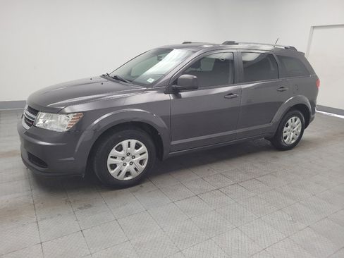 Used 2017 Dodge Journey SE image 2