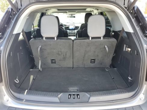 Certified 2023 Ford Explorer XLT w/ Equipment Group 202A AWD/4WD image 29