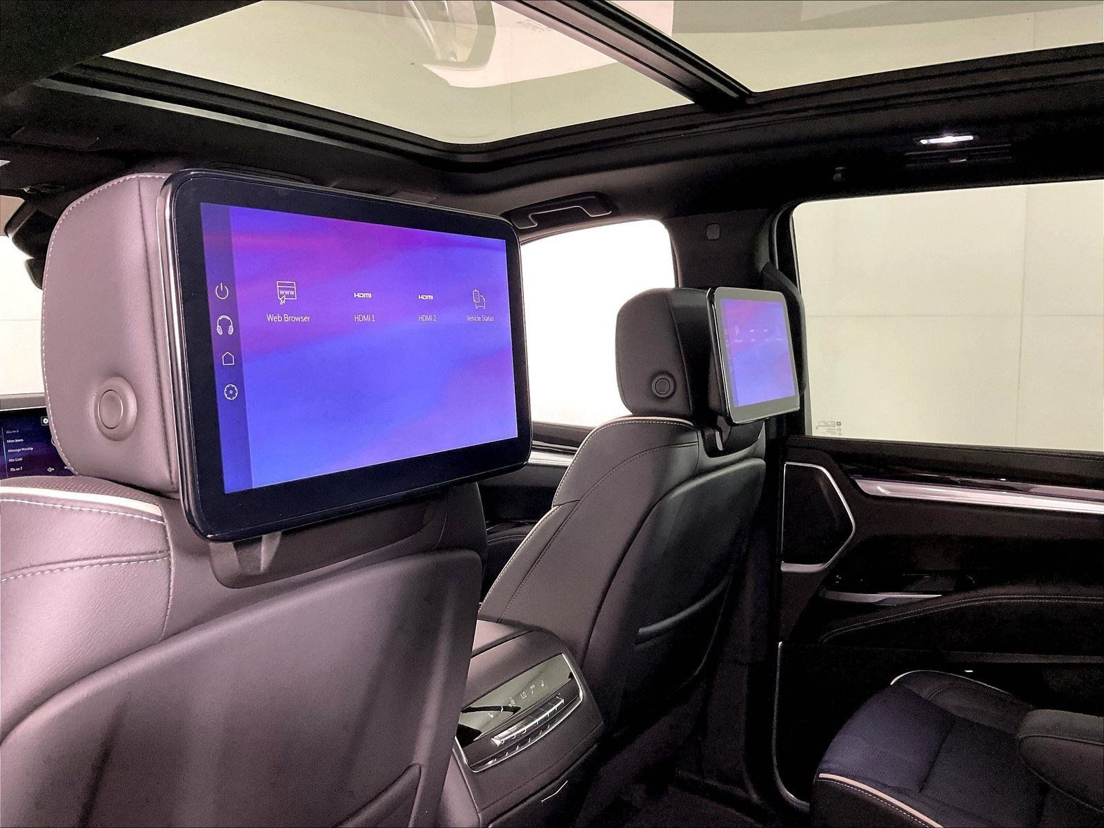 Used 2025 Cadillac Escalade Premium Luxury w/ LPO, Floor Liner Package AWD/4WD image 36