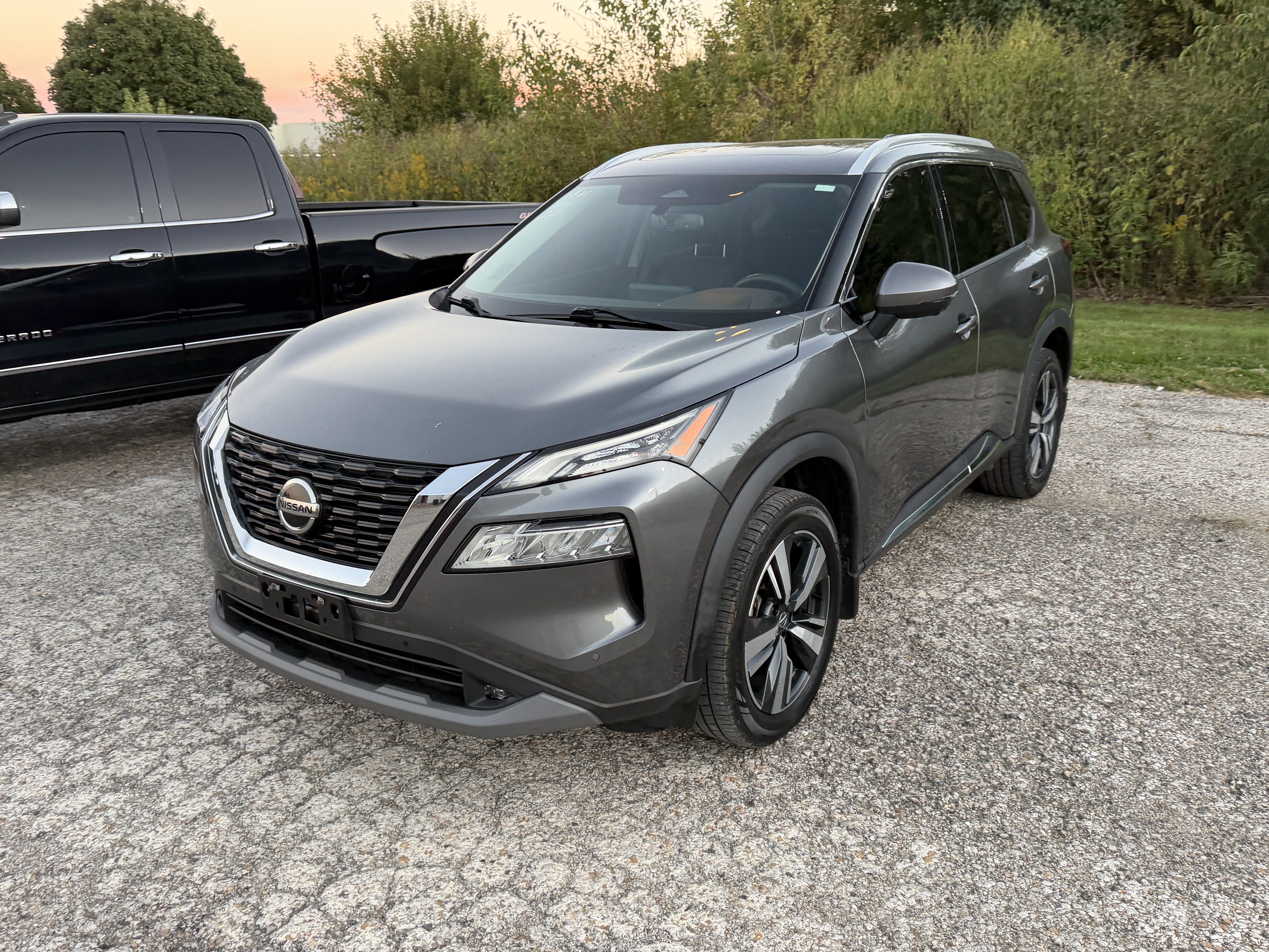 Used 2021 Nissan Rogue SL w/ Premium Package AWD/4WD image 6