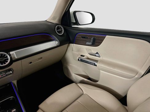 Certified 2022 Mercedes-Benz GLB 250 4MATIC image 28