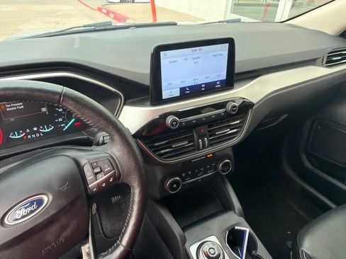 Used 2020 Ford Escape SEL AWD/4WD image 9