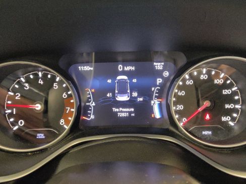 Used 2018 Jeep Compass Sport w/ Tech Group FWD image 23