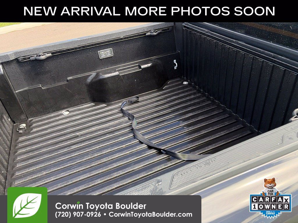 Used 2025 Toyota Tacoma TRD Sport AWD/4WD image 10