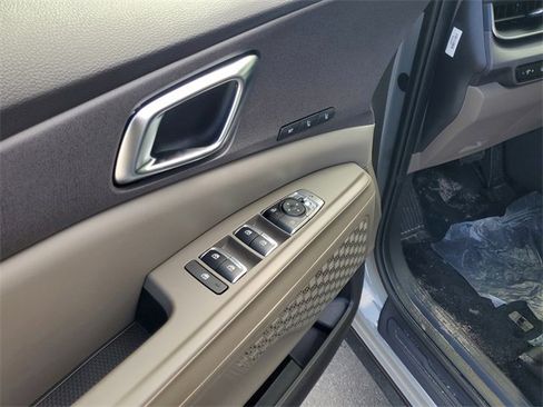 New 2026 Kia Carnival EX image 6