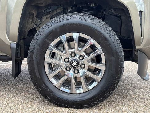 Used 2024 Toyota Tacoma Limited w/ Limited Package (LT) AWD/4WD image 6