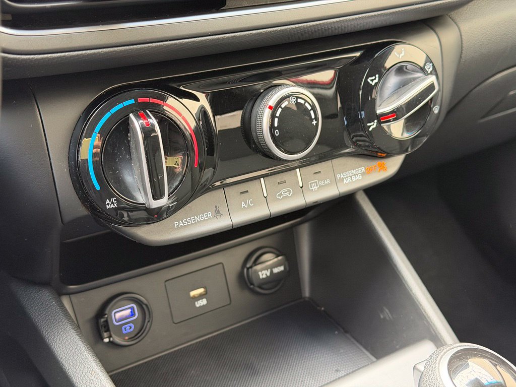 Used 2022 Hyundai Kona SEL AWD/4WD image 18