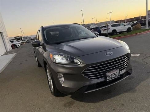 Used 2022 Ford Escape Titanium w/ Titanium Elite Package image 8