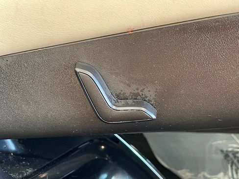 Used 2022 Tesla Model X AWD image 35