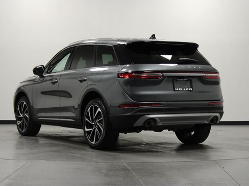 Used 2023 Lincoln Corsair Reserve FWD image 6