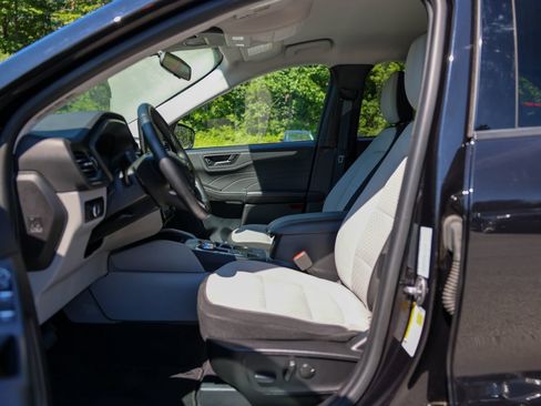 Certified 2023 Ford Escape Active AWD/4WD image 15
