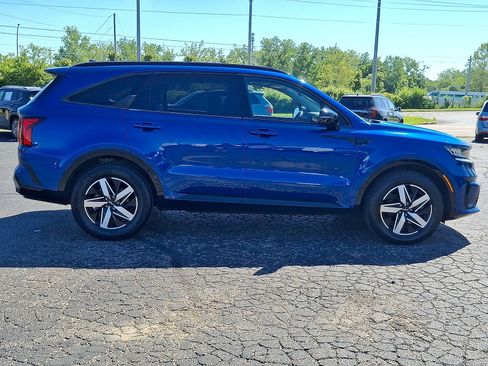 Used 2022 Kia Sorento S w/ Panoramic Sunroof Package FWD image 26
