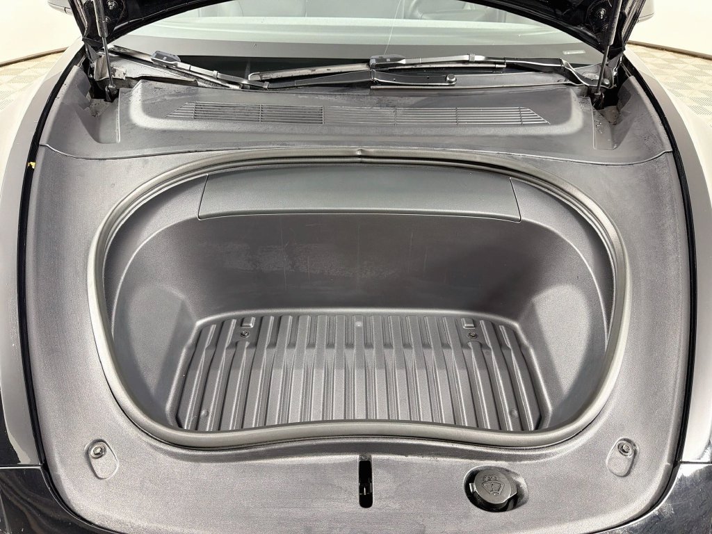 Used 2024 Tesla Model 3 Standard Range RWD image 32