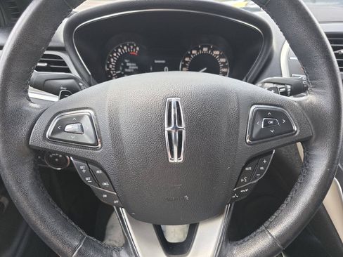 Used 2018 Lincoln MKC Premiere AWD/4WD image 12