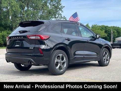 Used 2023 Ford Escape ST-Line w/ Tech Pack #1 AWD/4WD image 6