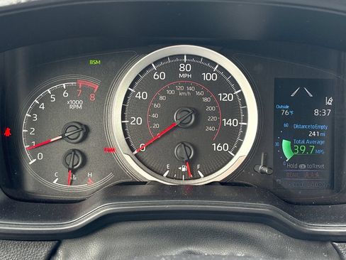Used 2022 Toyota Corolla SE w/ SE Premium Package FWD image 7