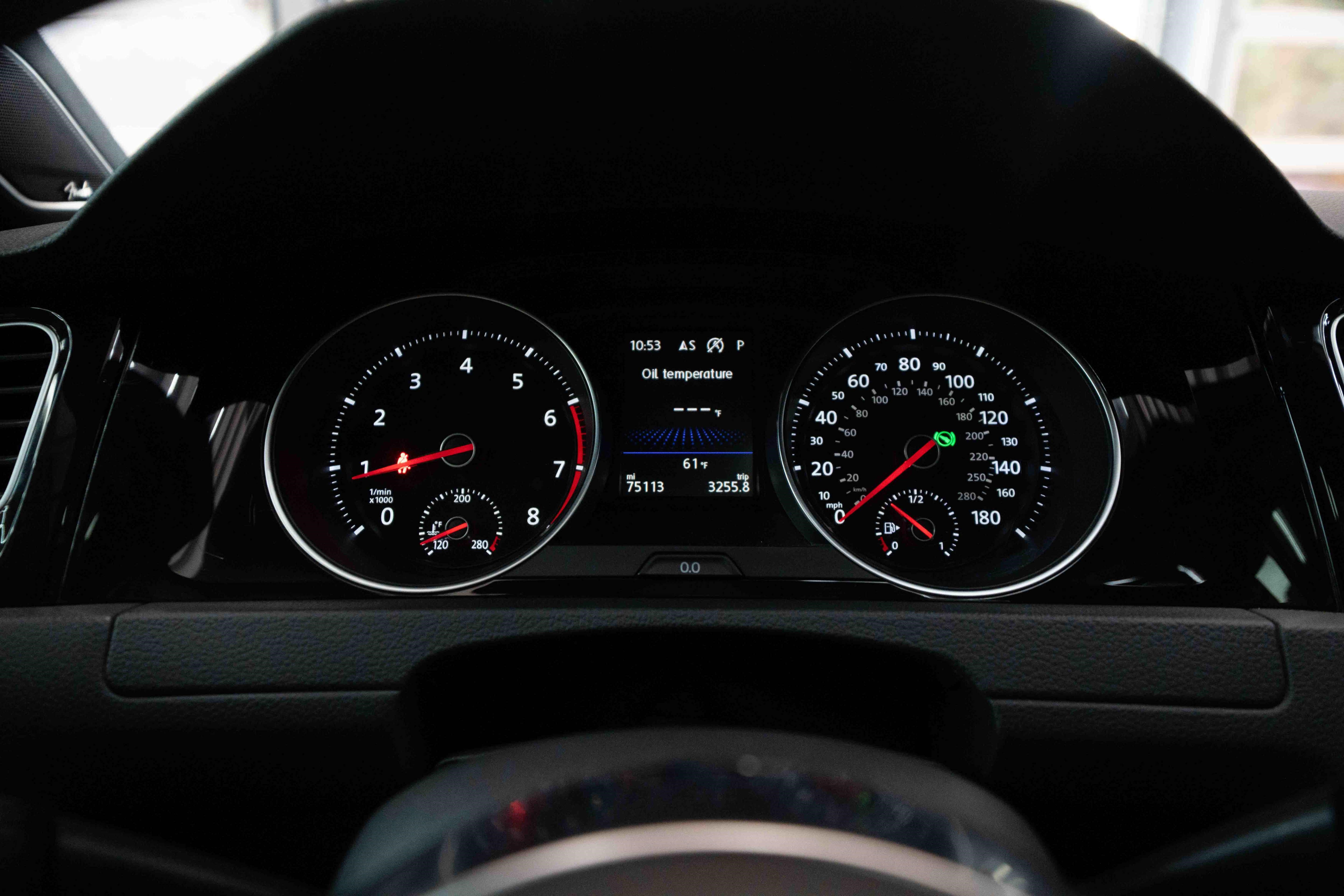 Used 2019 Volkswagen Golf 4-Door FWD image 16