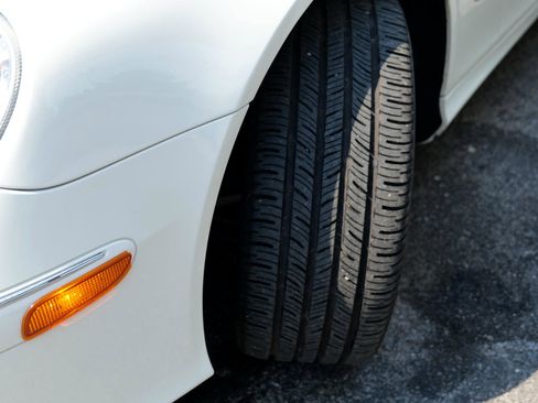 Used 2007 Mercedes-Benz CLK 350 2dr Coupe 3.5L image 98