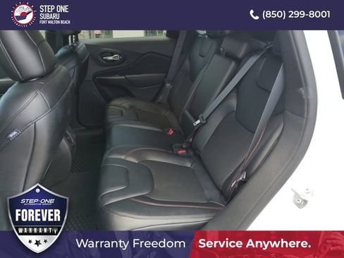 Used 2022 Jeep Cherokee Trailhawk w/ Sound & Nav Group AWD/4WD image 28