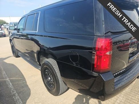 Used 2016 Chevrolet Suburban LS RWD image 4
