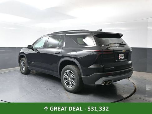 Used 2024 Chevrolet Traverse LT FWD image 12