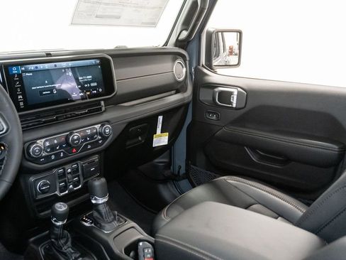 New 2026 Jeep Gladiator Sport image 20