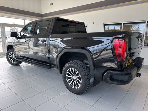 Used 2022 GMC Sierra 1500 AT4 w/ AT4 Premium Package image 4