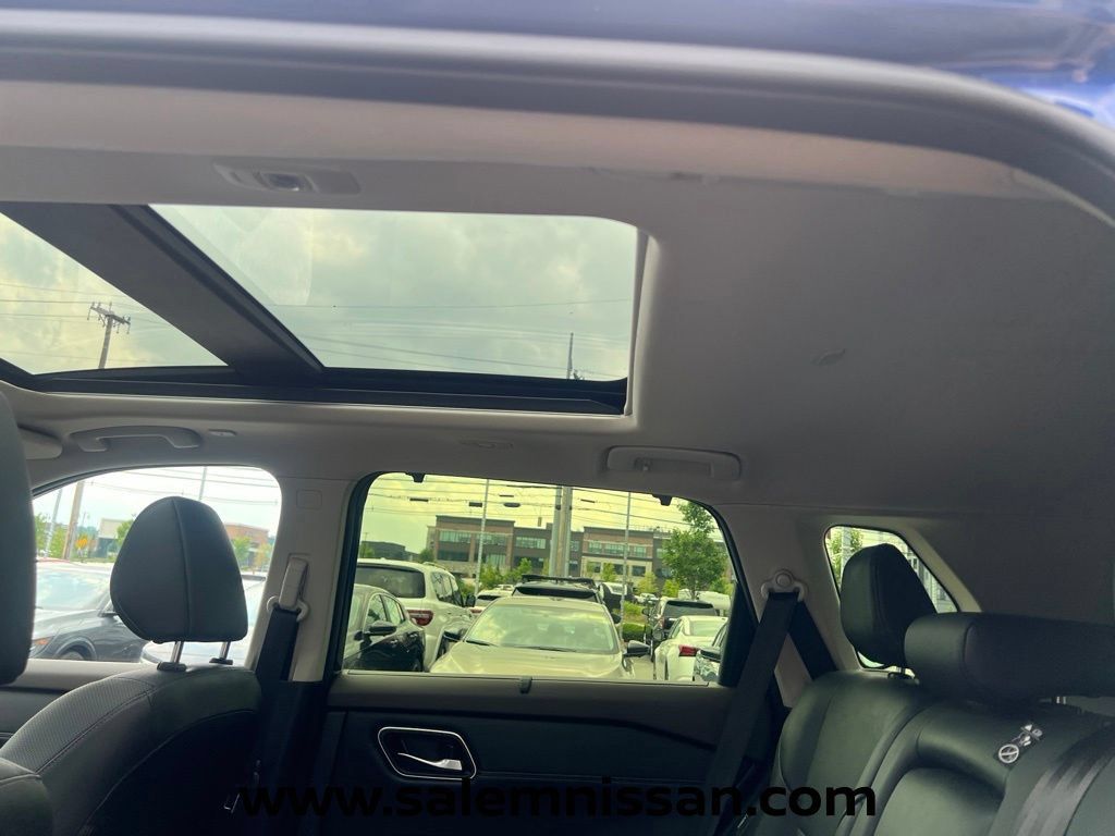 Used 2023 Nissan Rogue Platinum AWD/4WD image 21
