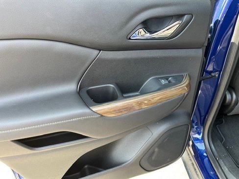 Used 2023 GMC Acadia SLE w/ Elevation Edition image 44