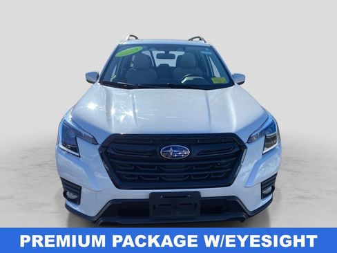 Used 2023 Subaru Forester Premium image 7